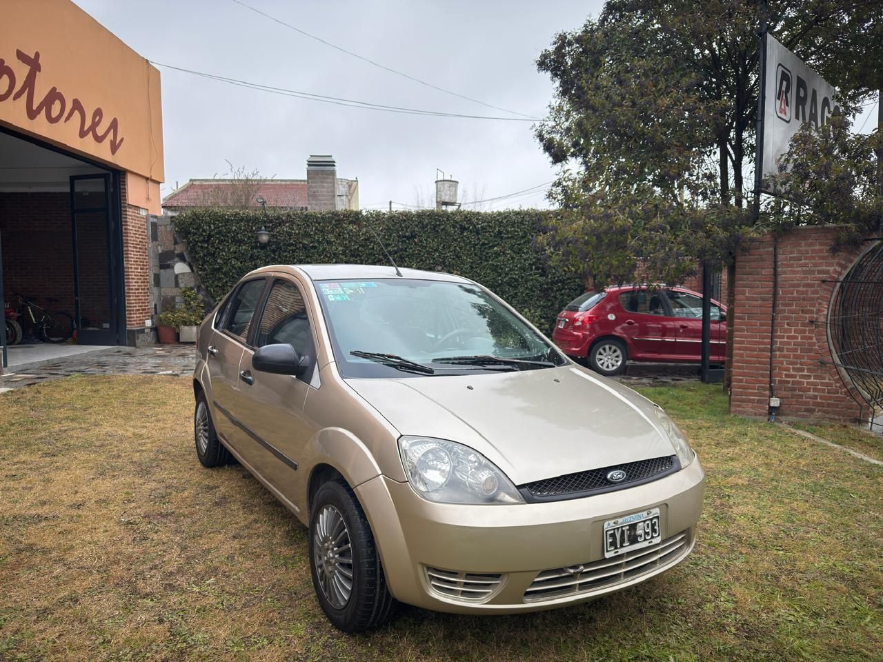 Ford Fiesta Max - Foto 3