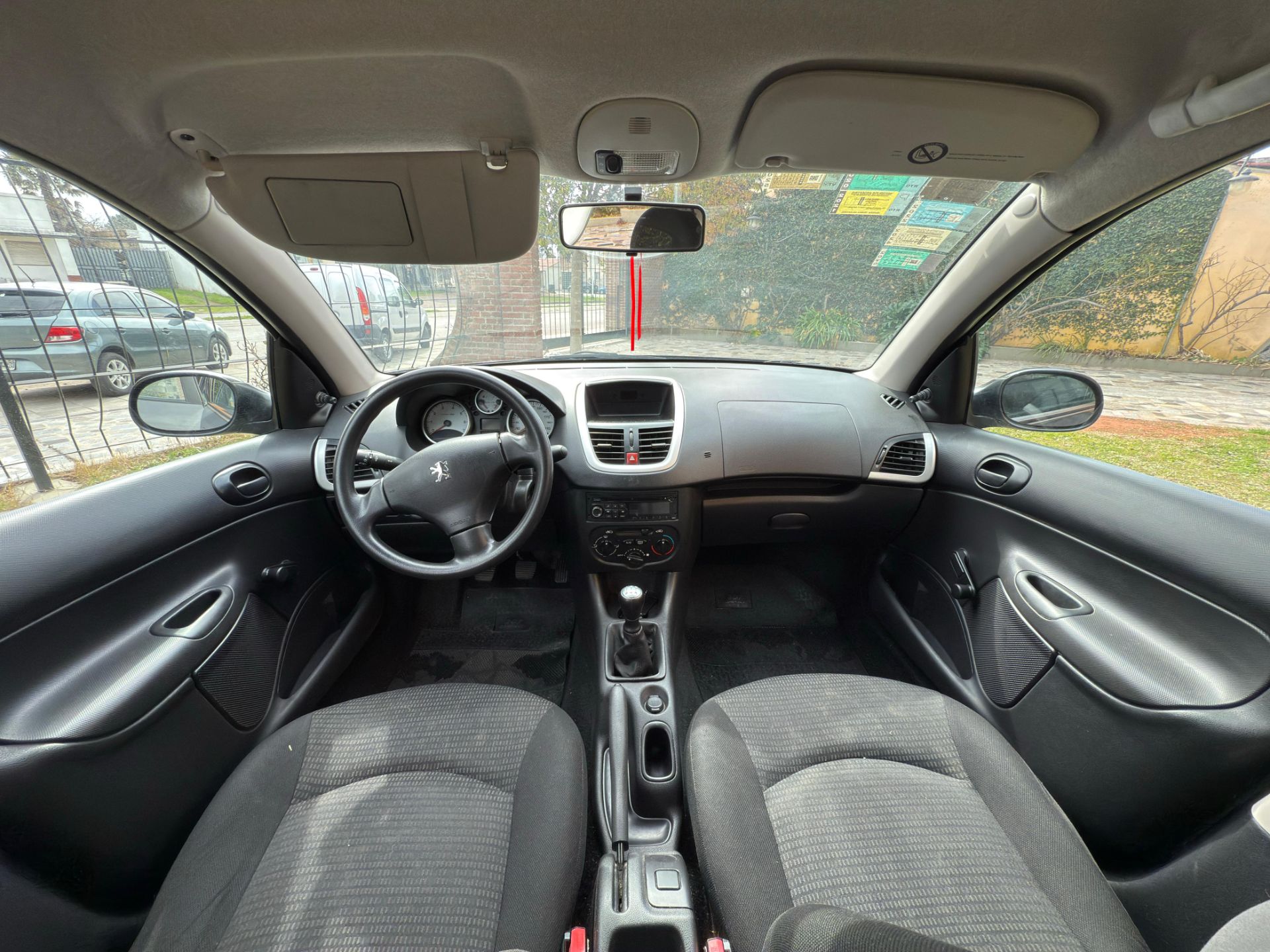 Peugeot 207 - Foto 9