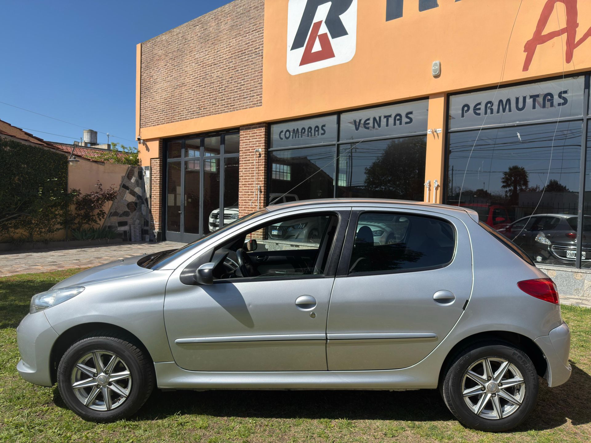 Peugeot 207 - Foto 8