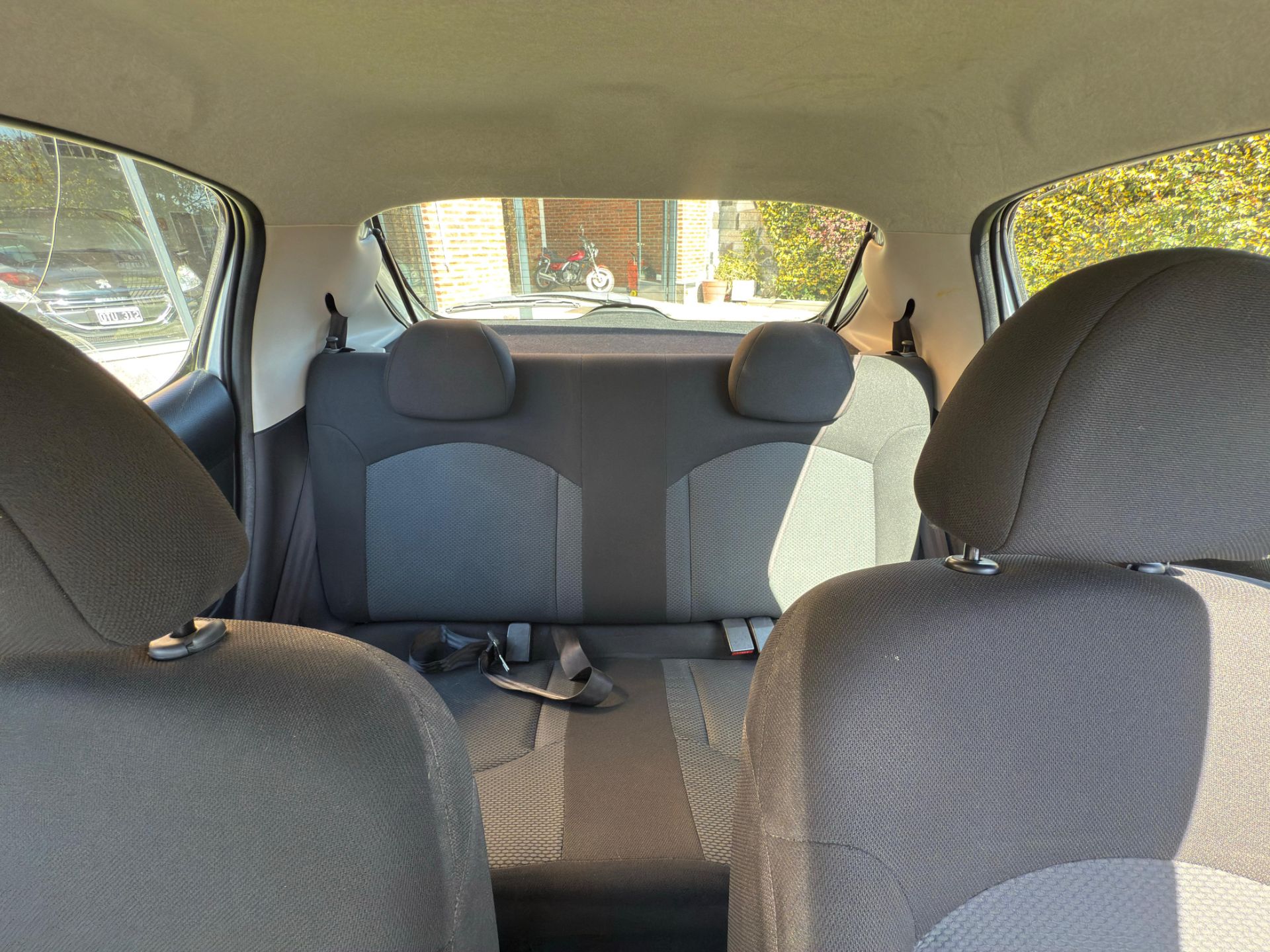 Peugeot 207 - Foto 10