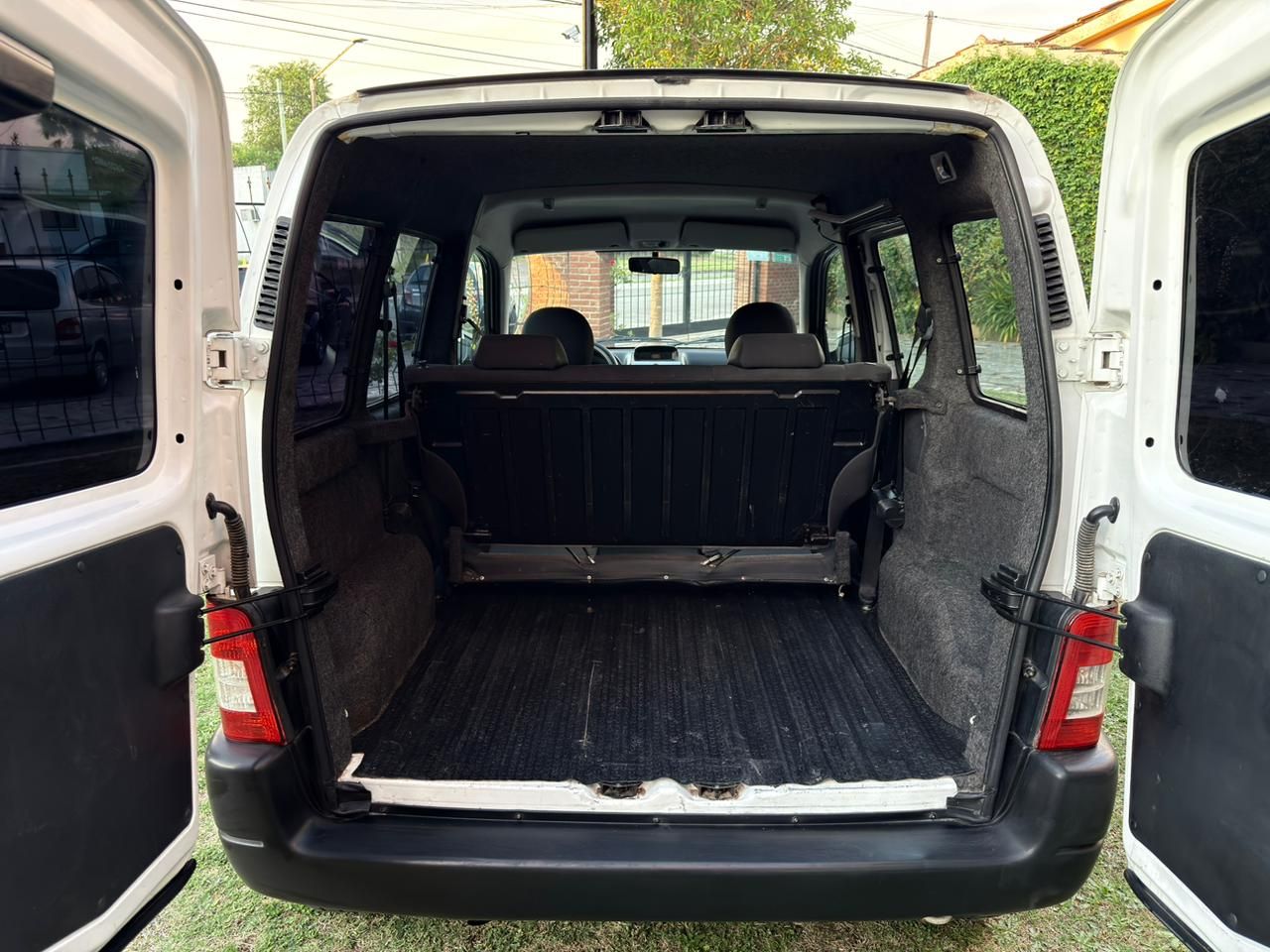 Peugeot Partner - Foto 11