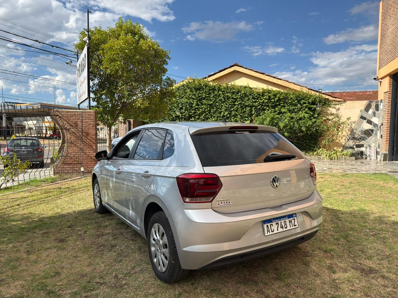 Volkswagen Polo - Foto 7