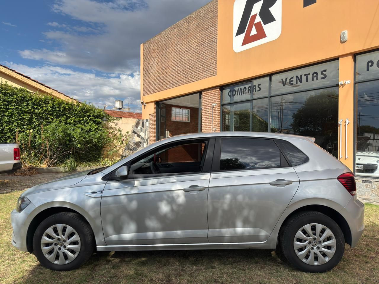 Volkswagen Polo - Foto 8