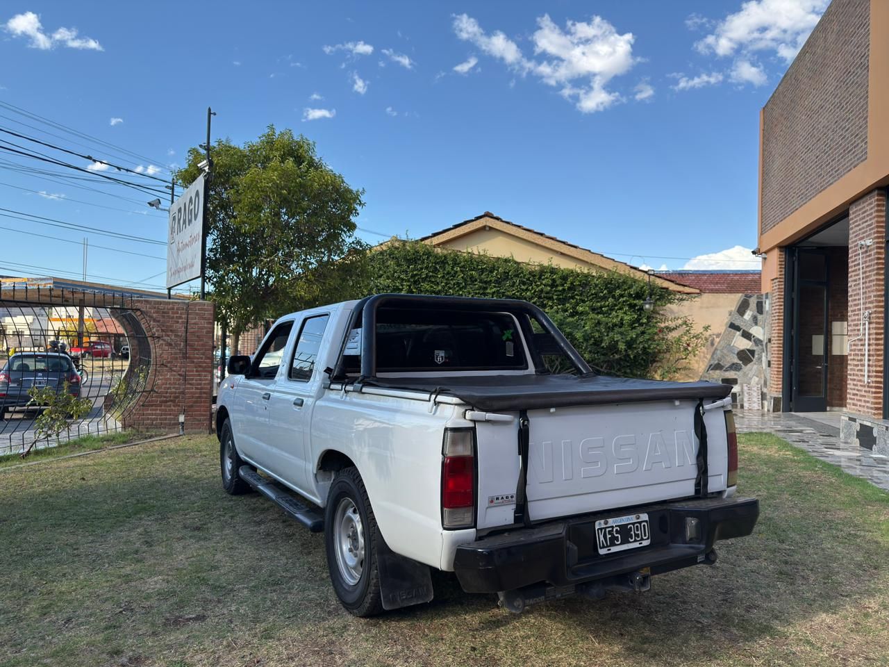 Nissan Frontier - Foto 7