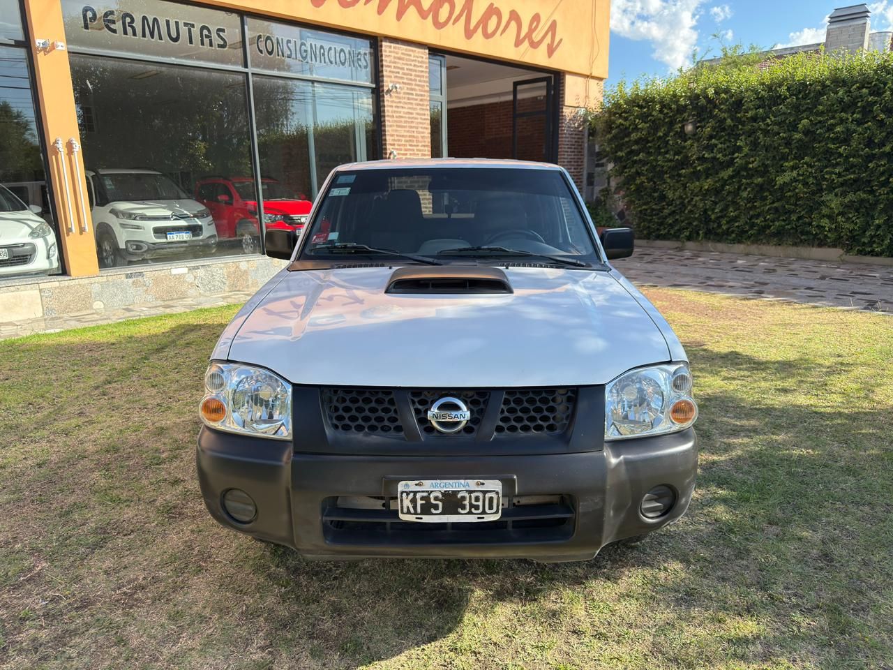Nissan Frontier - Foto 2