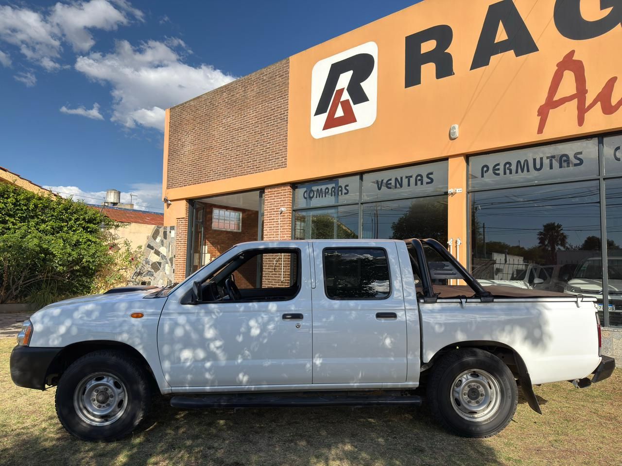 Nissan Frontier - Foto 8