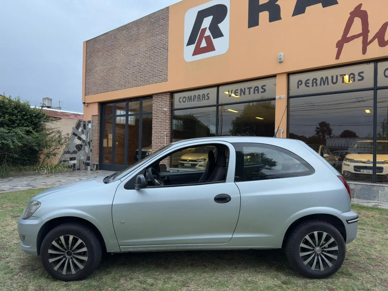 Chevrolet Celta - Foto 8