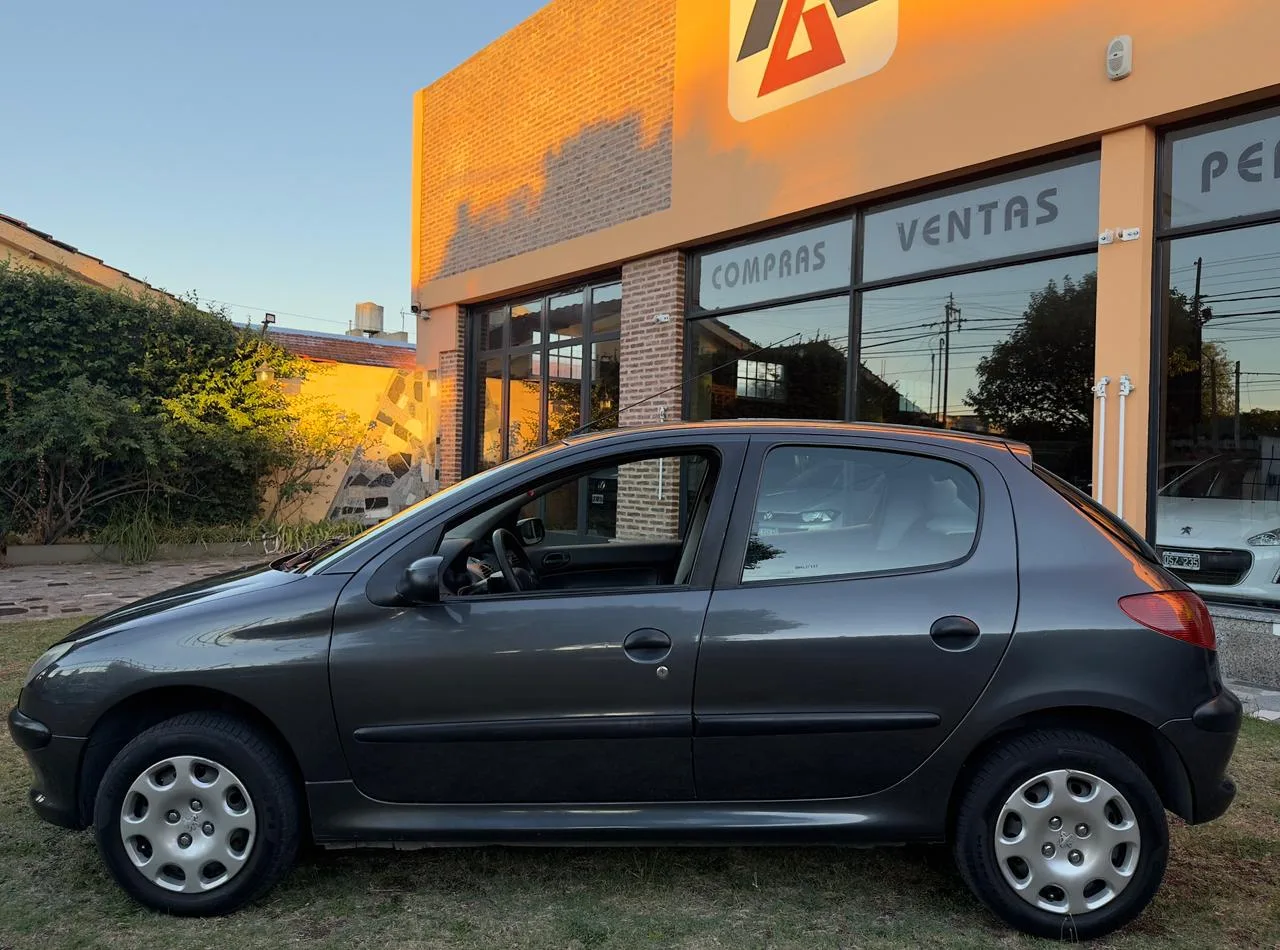 Peugeot 206 - Foto 8