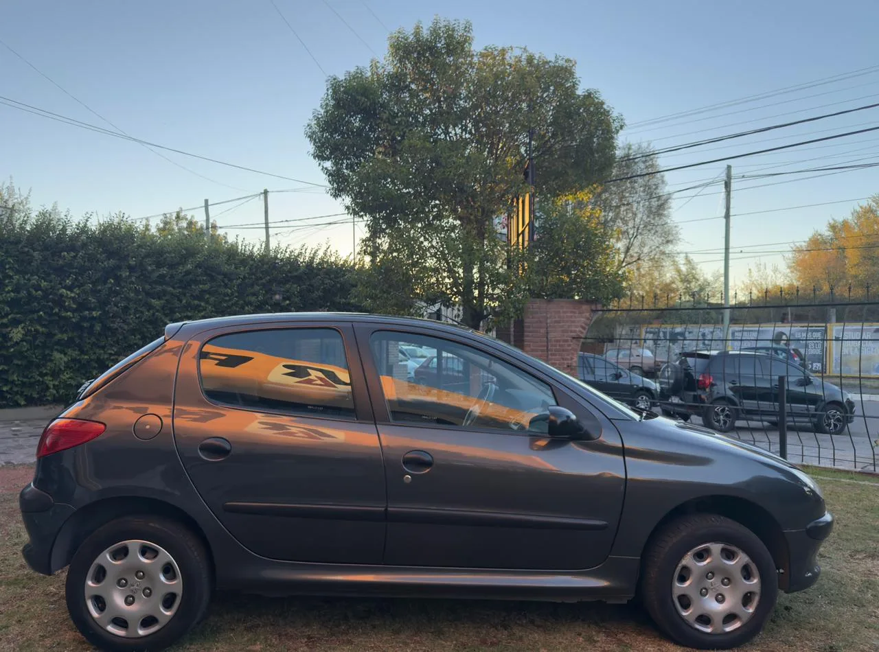Peugeot 206 - Foto 4
