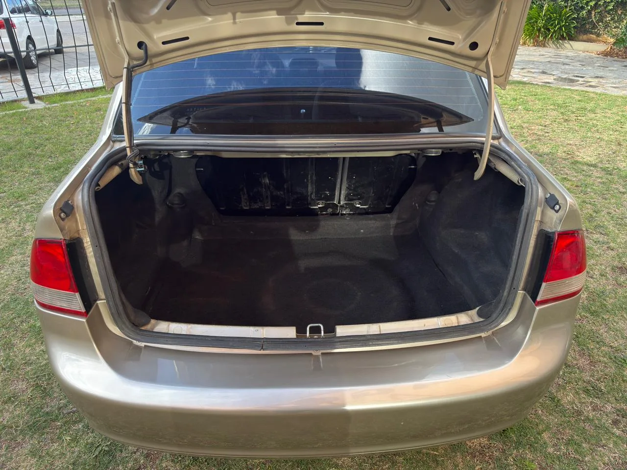 Chevrolet Corsa Classic LT - Foto 12