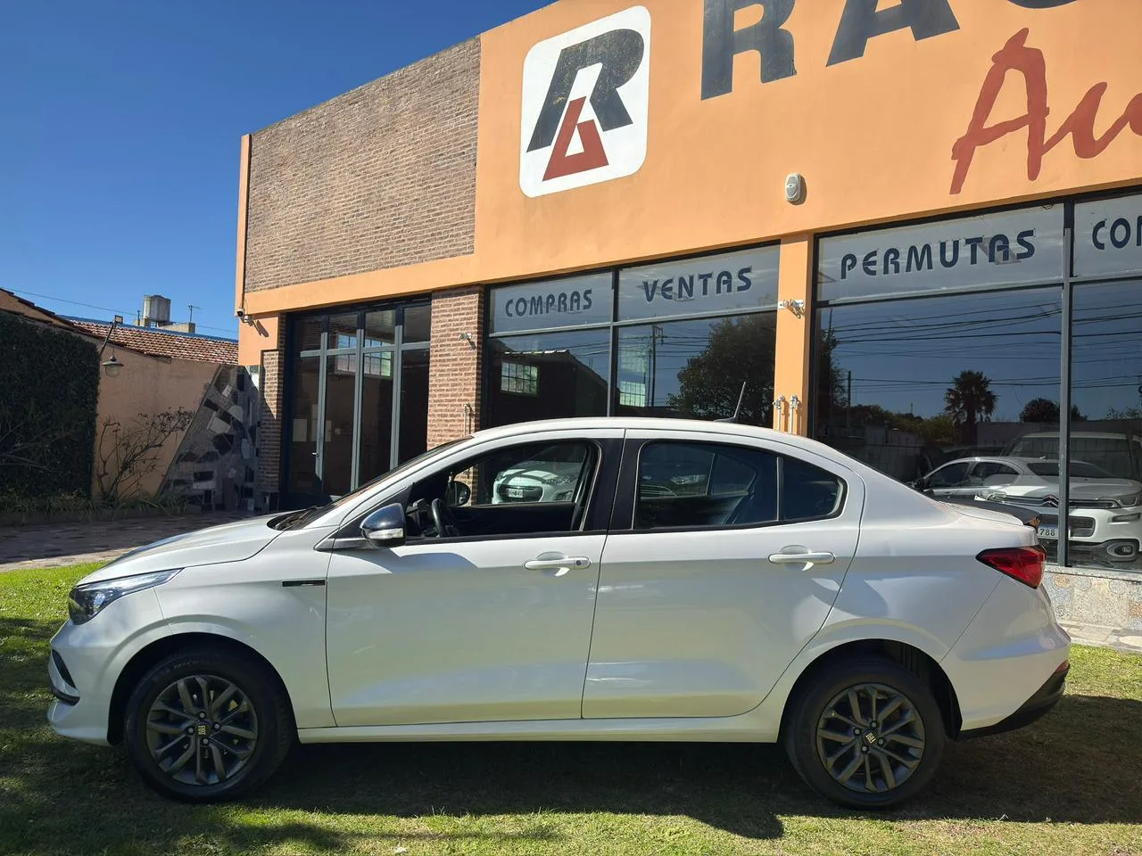 Fiat Cronos - Foto 8
