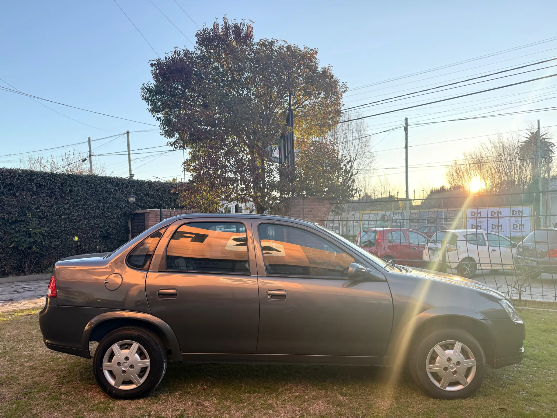 Chevrolet Corsa LS + Airbag-ABS - Foto 4